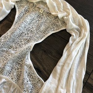 Charlotte russe shrug